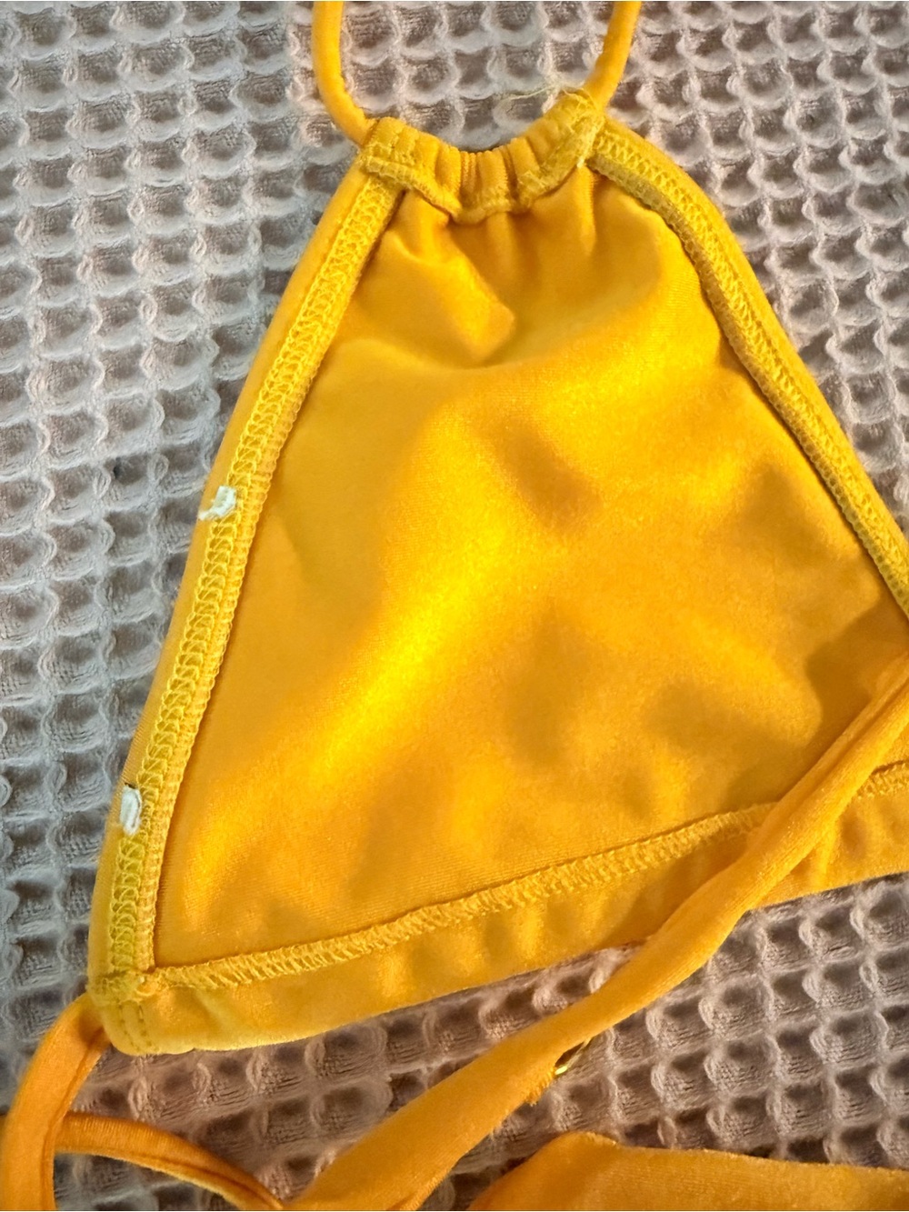 Soah Yello Triangle String Bikini Set - Picture 4 of 5